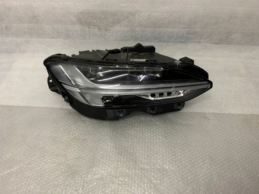 фото №1, Volvo s90 v90 лампа правая full led правый high beam