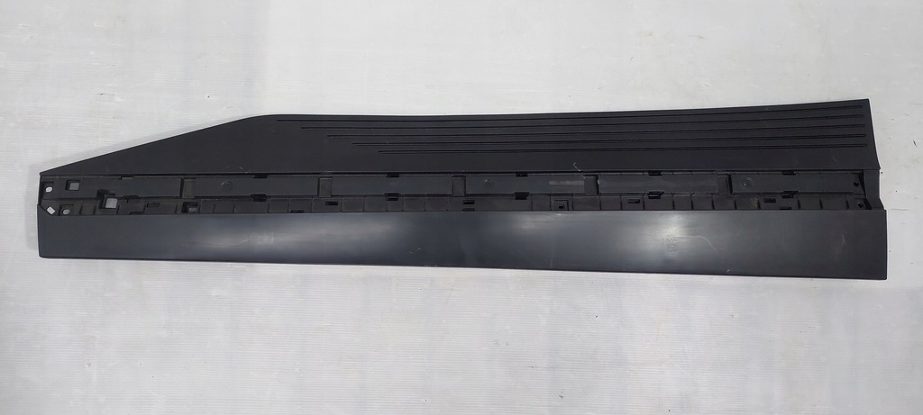 фото №1, Hyundai ioniq 5 молдинг нижняя дверь левая перед