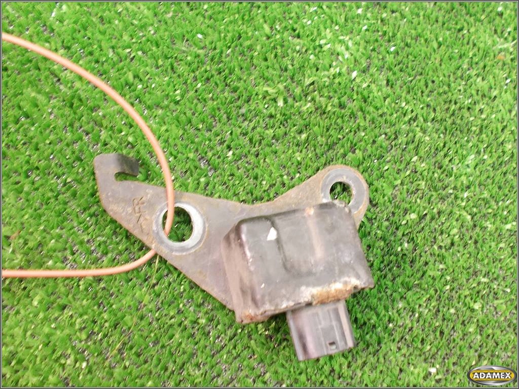 фото №2, Lexus rx 300 3.0 2001r датчик левый 89173-48020