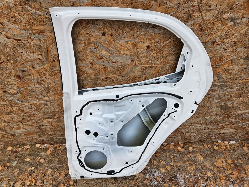 Toyota yaris iv дверь задний задняя правое Цена