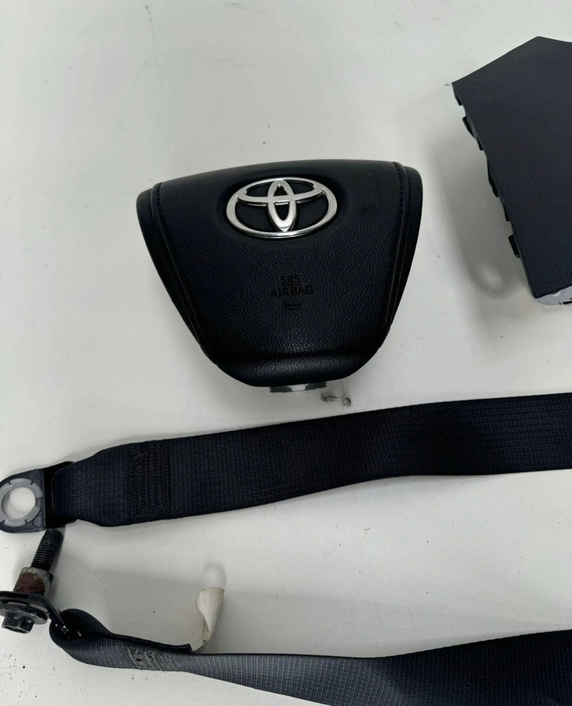 фото №2, Toyota avensis t27 t29 подушка безпеки ремені