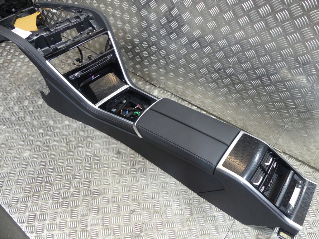 фото №9, Bmw m8 f93 g16 competition оббивка сидіння klimatyzowane заднє сидіння bowers