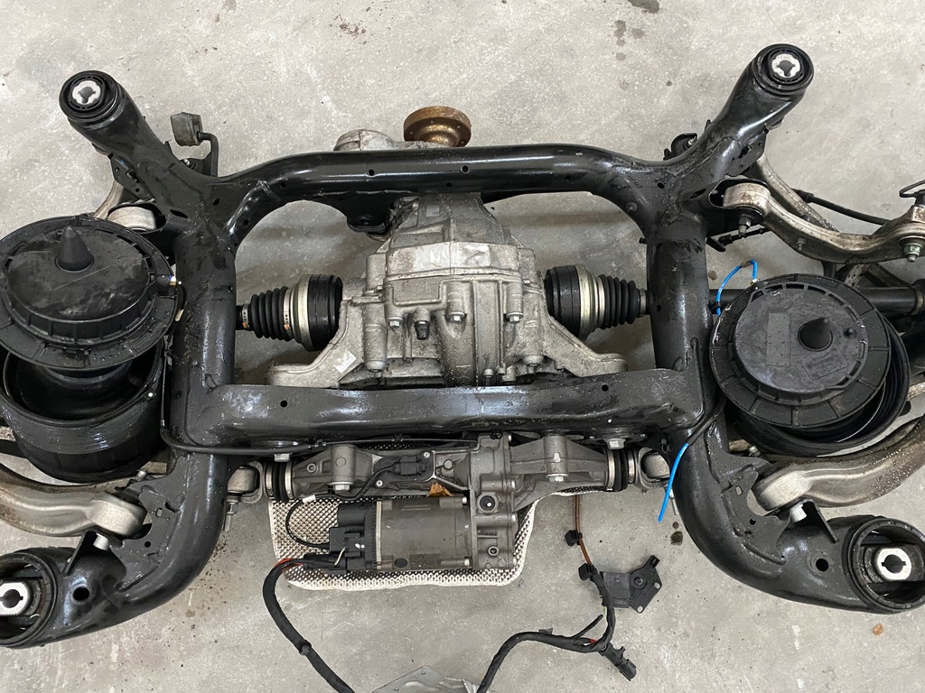 фото №5, Audi sq7 4m підрамник поворотний кулак важіль диференціал подушка