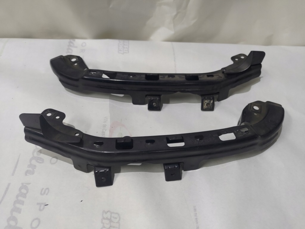 фото №1, Subaru forester sg ii lift 05-07 направляющая лампы левый перед
