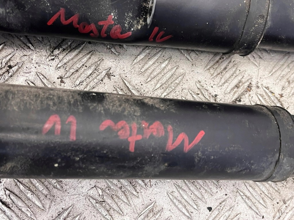 Амортизатор задний правый/левый комплект  2szt master 3 3 Оригинал