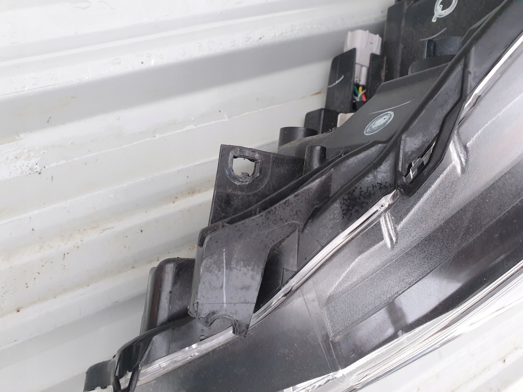 фото №6, Toyota yaris iii 14- лампа europa