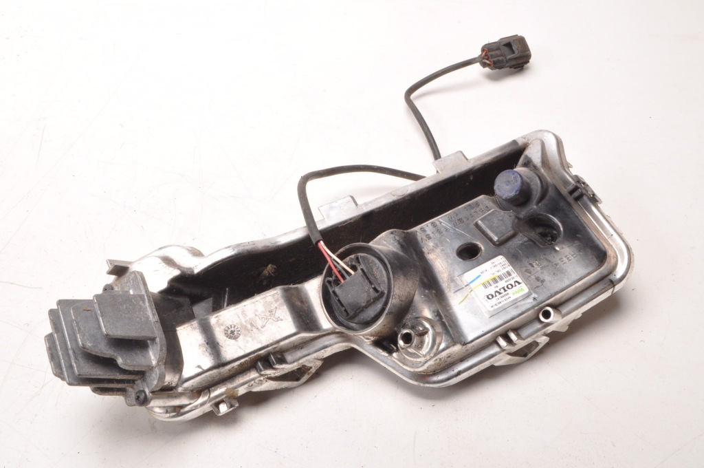 фото №6, Volvo s60 ii v60 лампа led светодиодная 31353290 правая lift