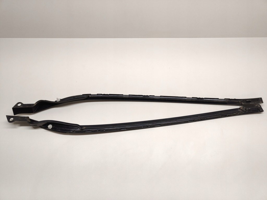 Lexus rx v 450h молдинг бічна скло лобове оригінал 2022- в Україні