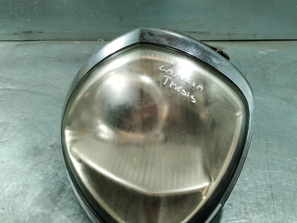 фото №1, Лампа перед права lancia thesis 155362-00 154926-00