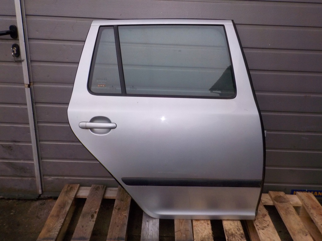 фото №1, Дверь skoda octavia ii правый задняя kombi