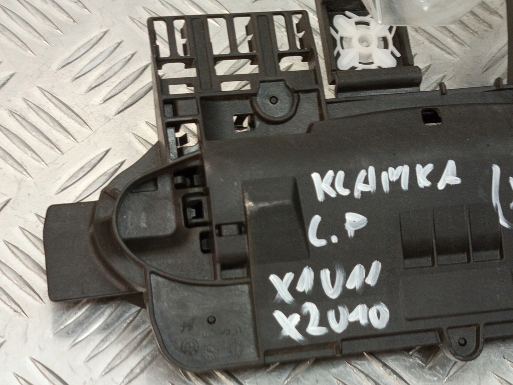 фото №11, Bmw i4 g26 x1 u11 x2 u10 кронштейн наружной ручка левый 5a68ee7