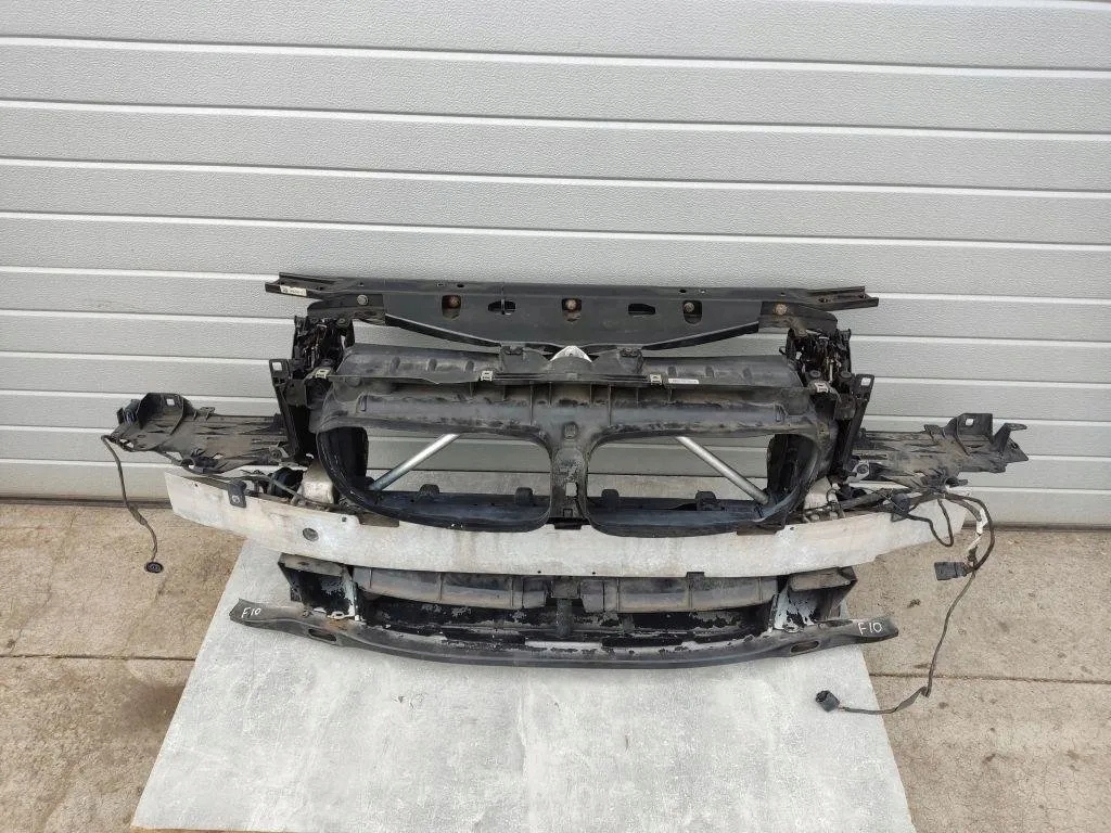 Купити Комплект радіатор bmw 5 f10 7200781 3.0l бензиновий 2011
