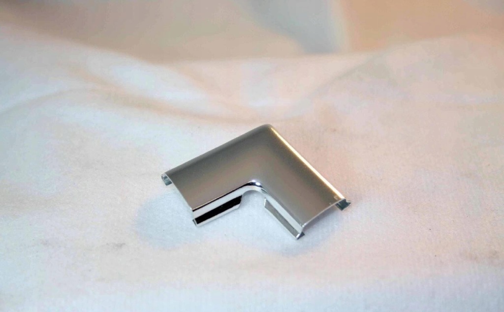 Кутик молдинг bmw e21 1975 1983 оригінальний 51311835724 Недорого