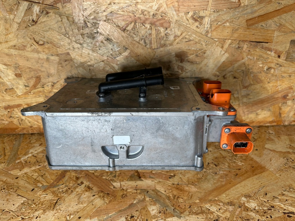 фото №13, Зарядний пристрій акумулятор vw audi a3 golf 5qe915682af