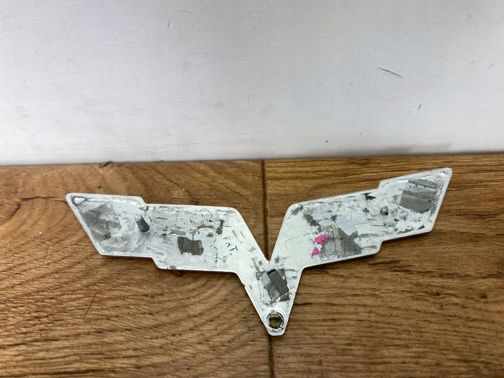 фото №8, Эмблема значок na задняя крышка chevrolet corvette c6 2005+