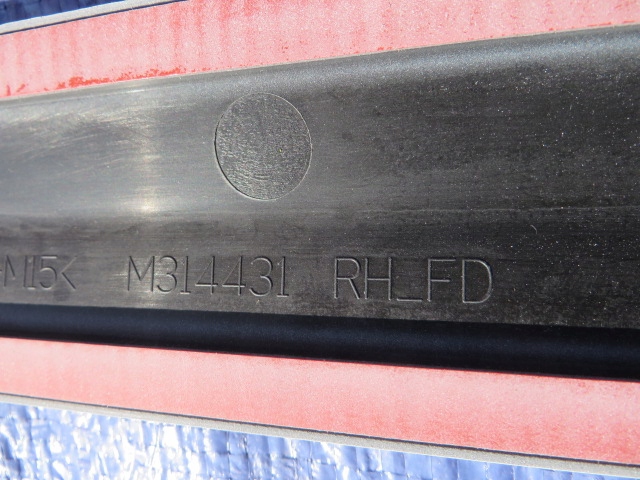 фото №8, Mitsubishi asx молдинг na дверь правое перед задняя