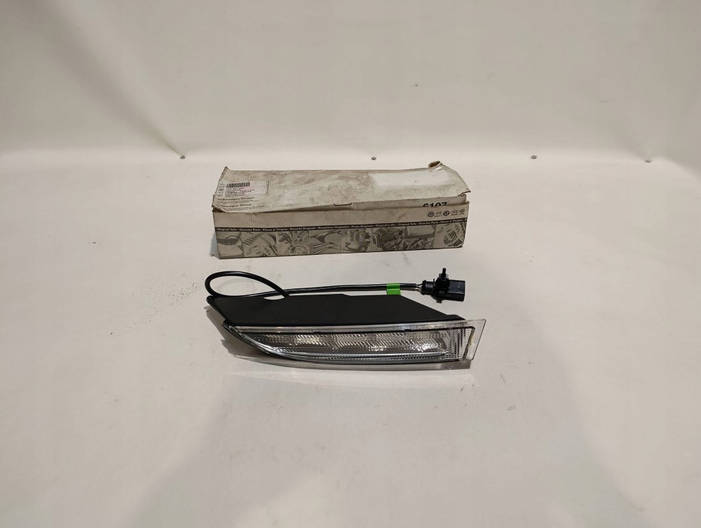 Купити Протитуманна фара led лівий volkswagen scirocco 1k894105500