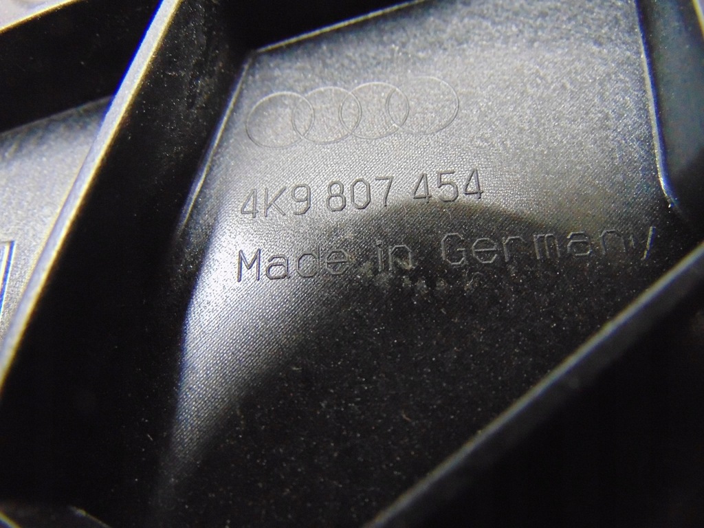 фото №9, Направляющая кронштейн бампера задняя правый audi a6 c8