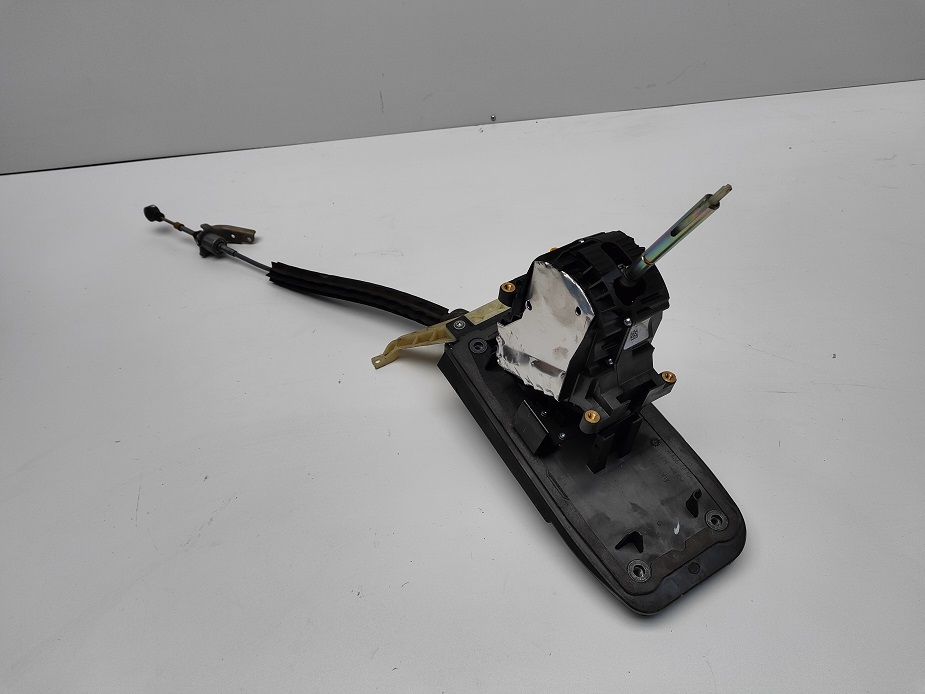 фото №1, Домкрат перемикання передач 7p5713025am cayenne 7p