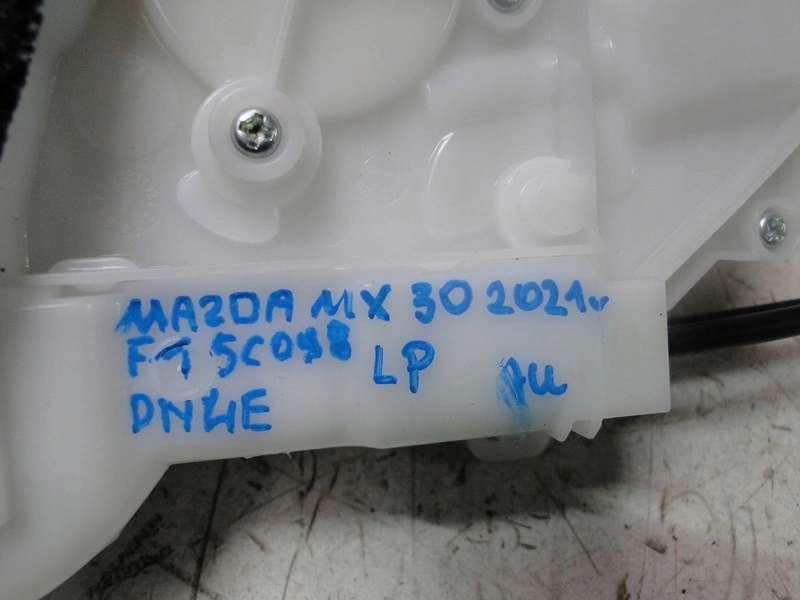 фото №5, F14a350 замок двері перед mazda mx-30 2021 r 6-pin