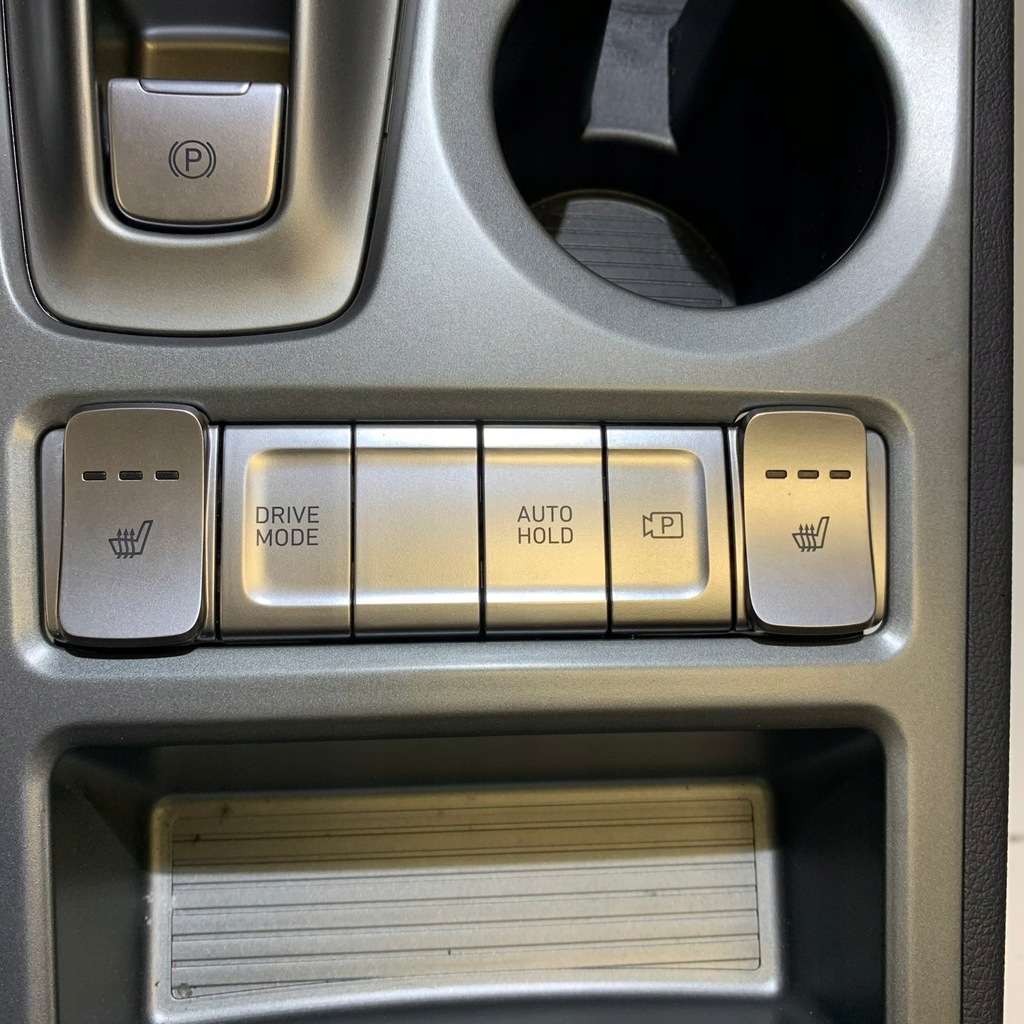 фото №8, Hyundai kona electric ev туннель средний панель зарядное устройство рамка 95560cm000