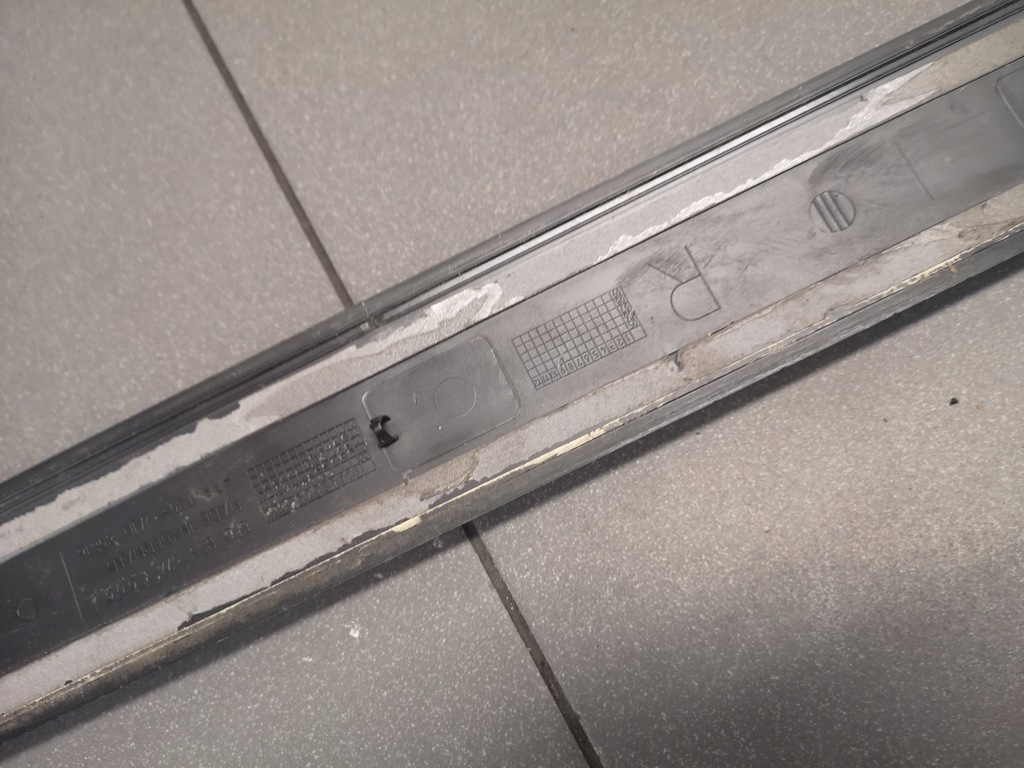 фото №10, Защита накладка порог правая audi a4 b6 8e0853374