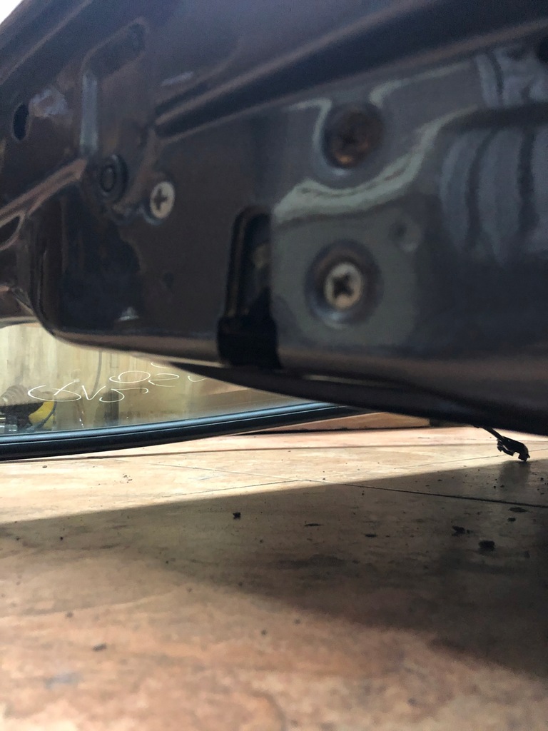 фото №1, Primera p12 1.8b 05' замок двері правий перед 2pin