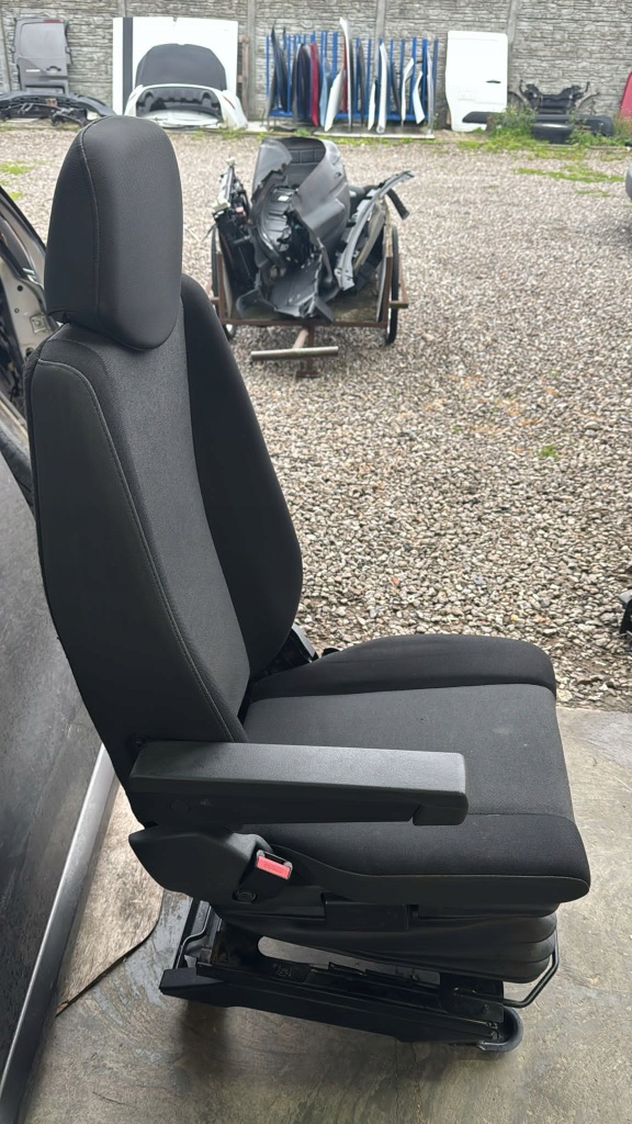 Сидіння водія пневматичний renault master 3 Доставка