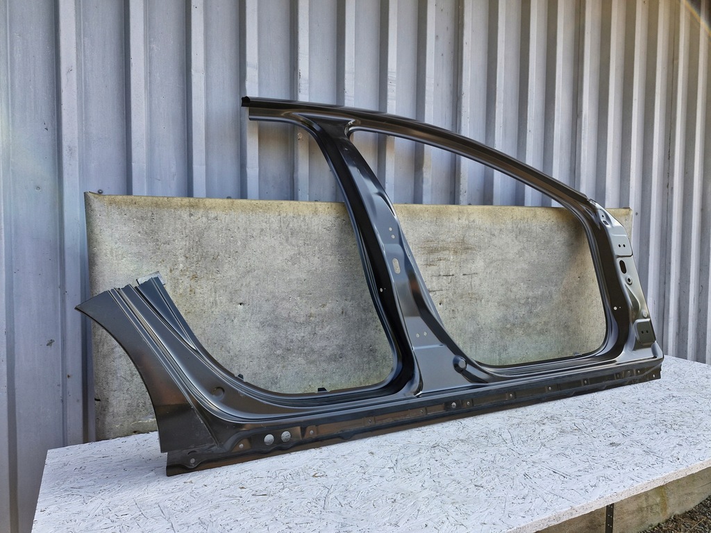 фото №3, Mazda 3 bp 2019- порог блок двигателя правый рамка обшивка nowe