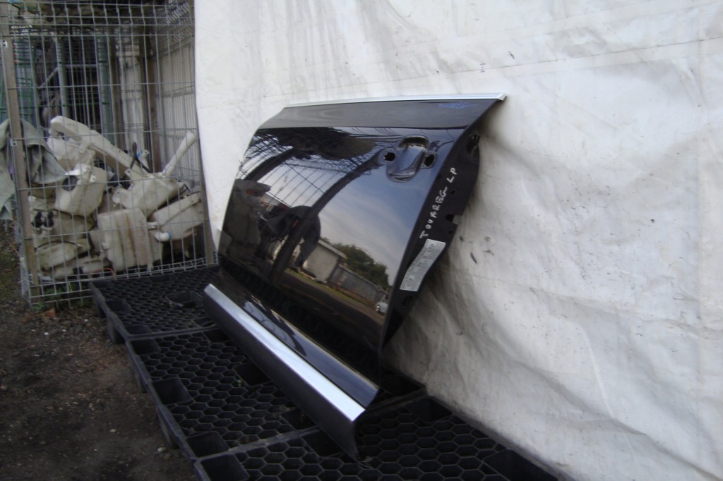 фото №4, Дверь правый перед молдинг vw touareg 7l 02-