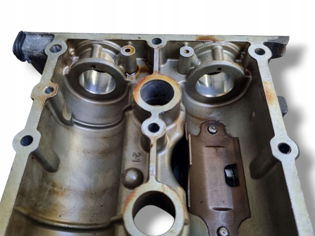 фото №6, Крышка клапанов валы volkswagen golf 5 2007 036103475bn