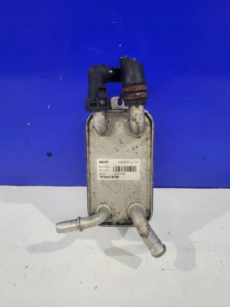 фото №1, Volvo v50 2007 радіатор оливи