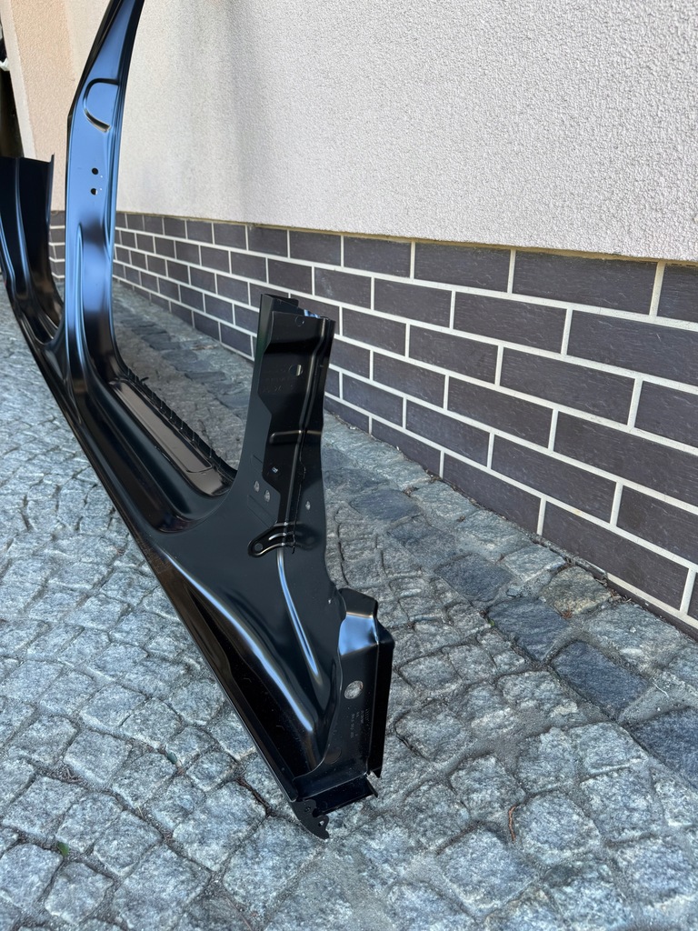 фото №10, Audi a4 b9 8w5 sedan блок двигателя порог правый четверть