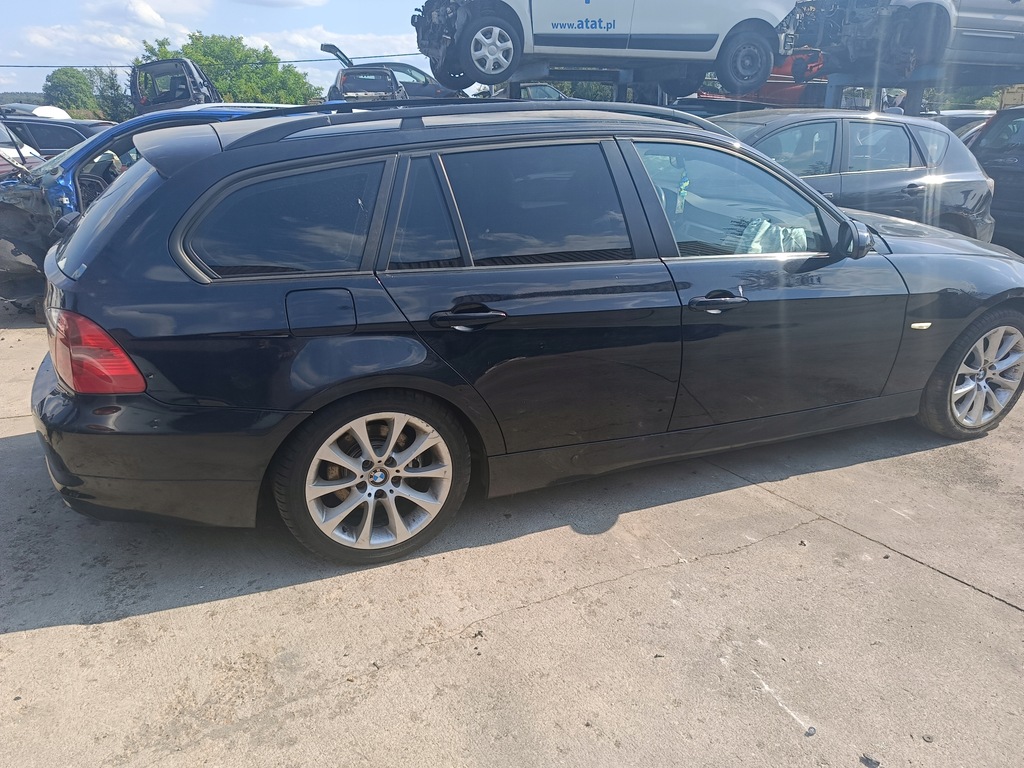 фото №5, Bmw e91 лампа потолочный czarna