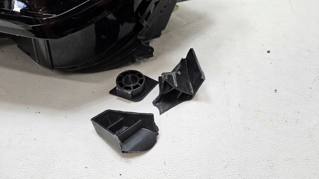 фото №7, Лампа ліва перед citroen ds3 crossback 9820840780