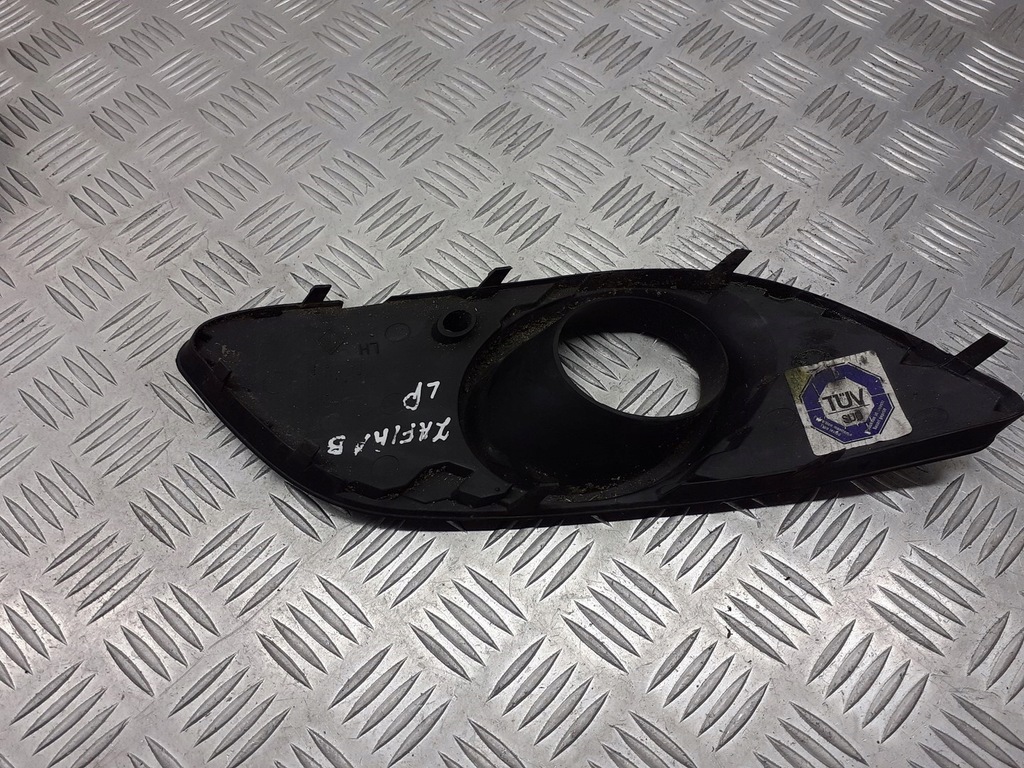 фото №3, Рамка цоколь противотуманной фары левая opel zafira b