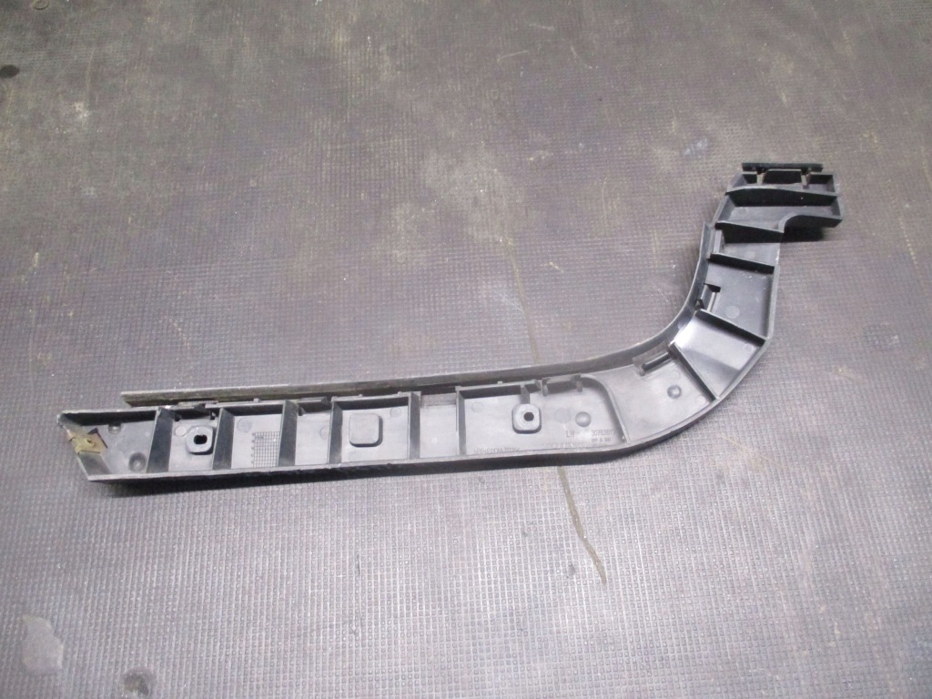 Купить Направляющая бампера левый задняя 30763017 volvo v50 lift 08-12 r.
