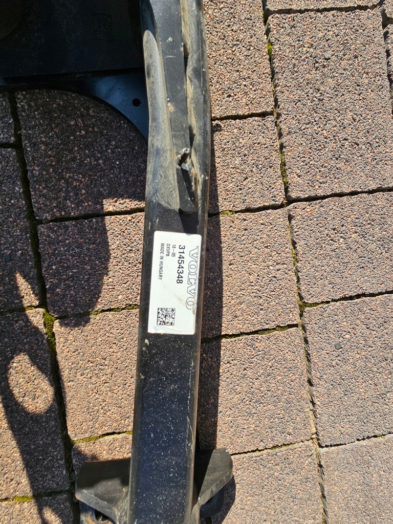 фото №1, Hak буксировочный volvo xc40 31454348 bosal