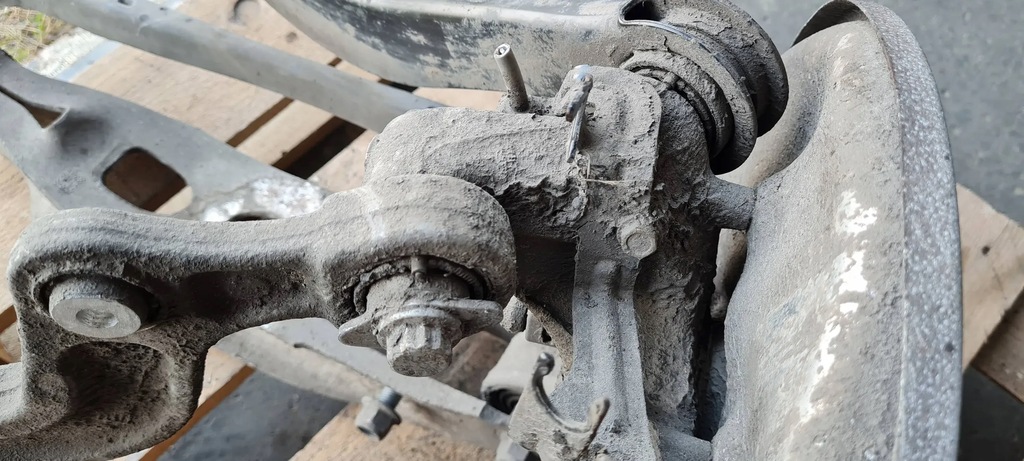 фото №9, A4 b9 8w zarotnica ліва сторона важелі важіль задня 8w0505431t a5 8w