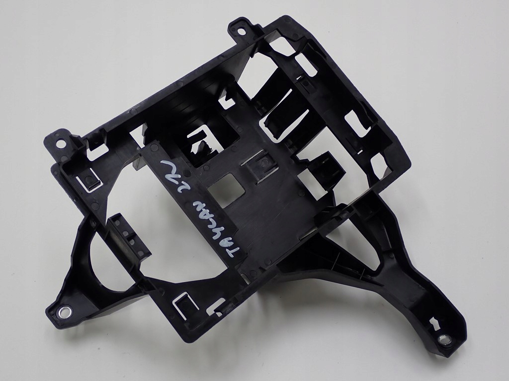 фото №1, Кронштейн кронштейн основание направляющая porsche taycan 21r