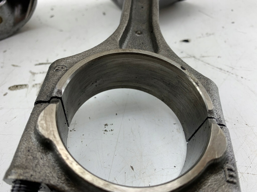 фото №7, Volvo c30 v50 2.0 d поршень шатун d3 d5204t