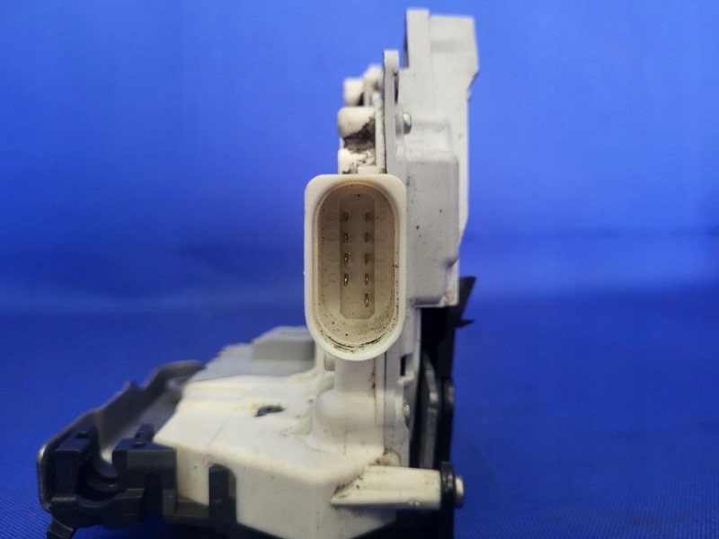 фото №4, Замок дверь правый задняя vw touareg ii 9pin