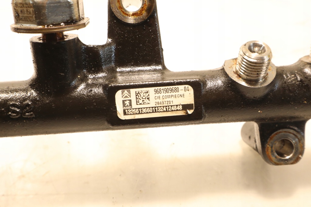 фото №7, Молдинг впрыскная citroen ds5 2.0hdi 9681906680