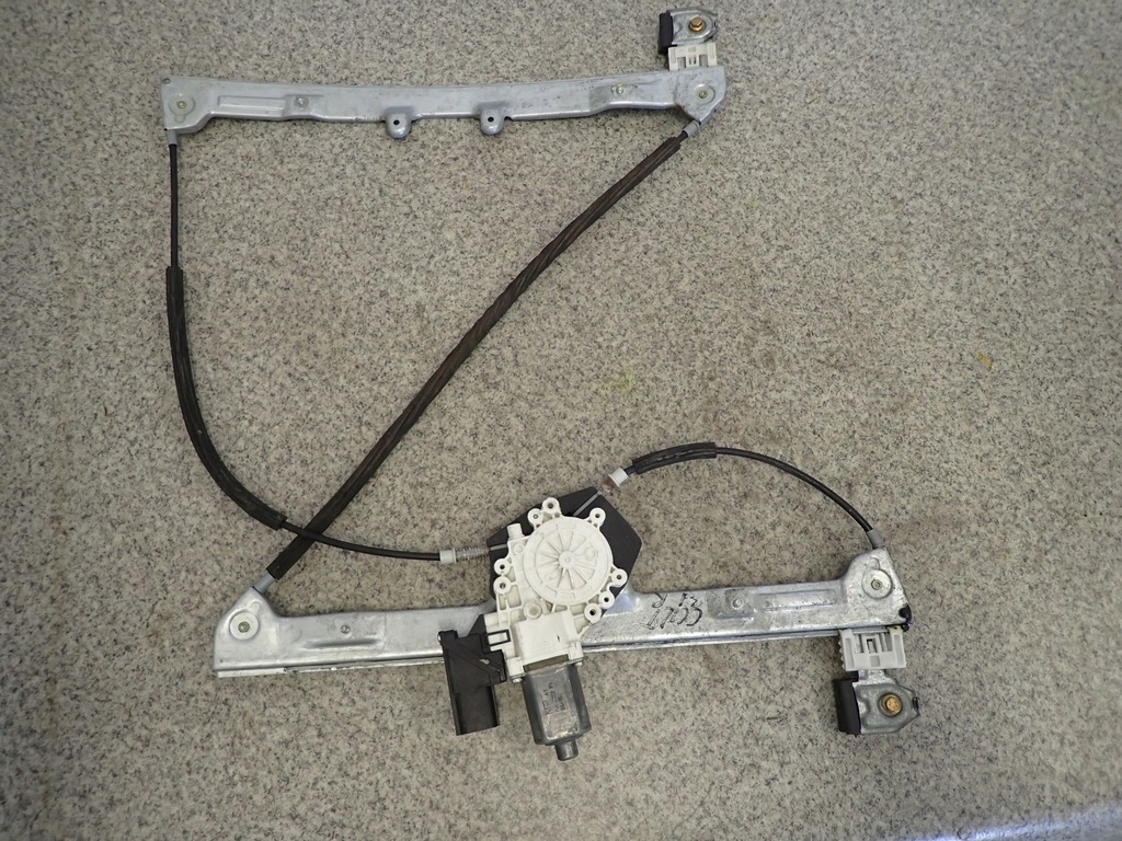 фото №1, Mitsubishi colt 3d 04- подъемник правый 6 pin