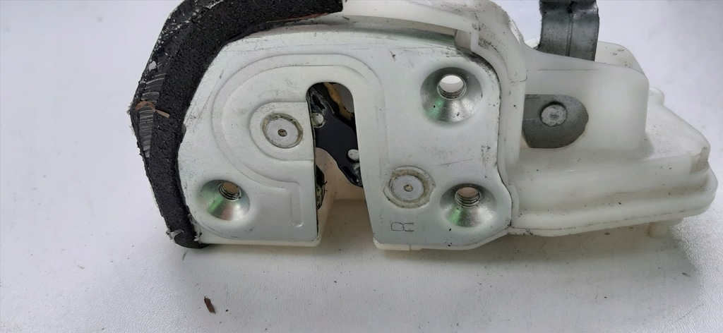 фото №4, Замок дверь правый задняя mazda 3 ii