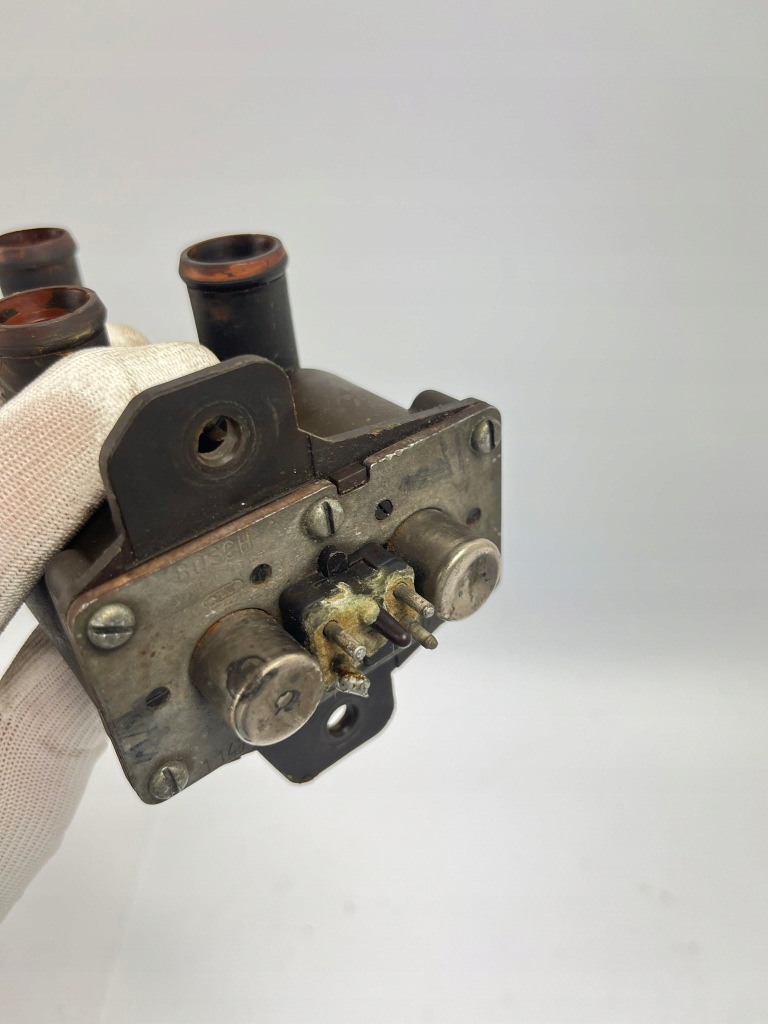 Клапан отопления mercedes w126 c126 se sel sec 0008303884 1147412011 Цена