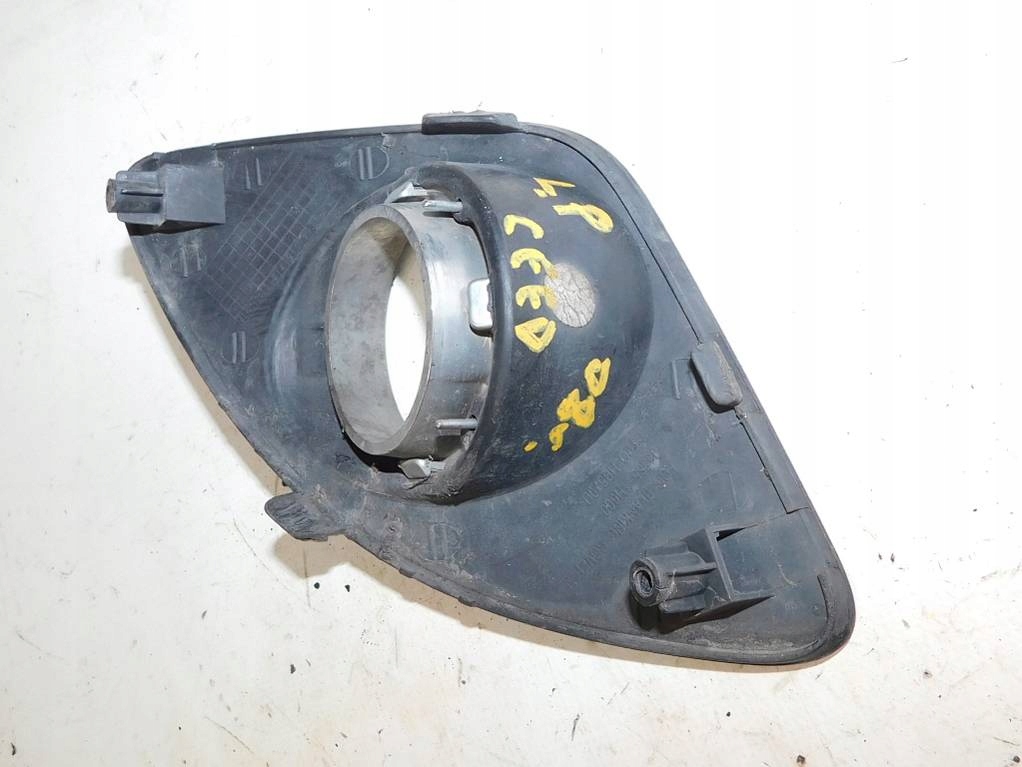 фото №5, Kia ceed i 1.6crdi 08r hb 5d - рамка протитуманної фари ліва