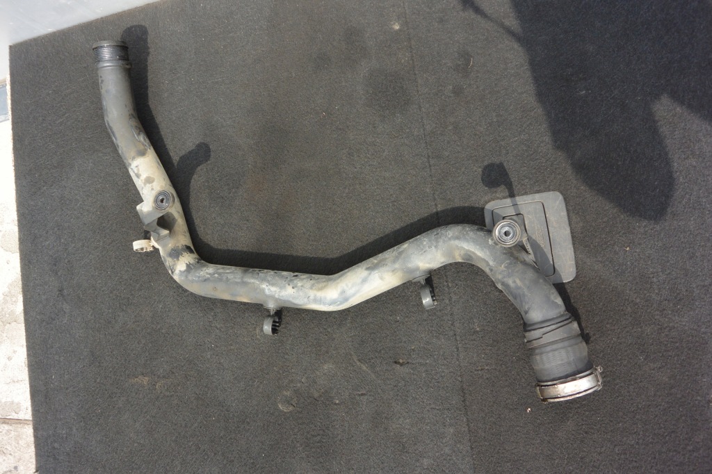 Труба патрубок інтеркулер 3.0 tdi audi q7 touareg в Україні