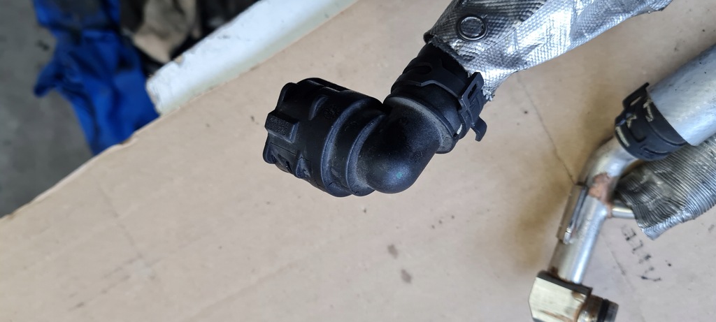 фото №7, S3 8v sedan a3 шланг трубка wody 2.0 tfsi 06k121065q golf vii vw