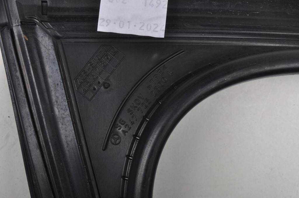 фото №6, Mercedes eqb x243 молдинг стекло подоконная передняя левая 24r a2477252300